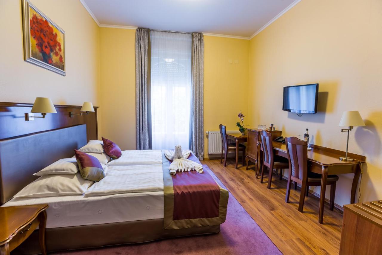 Pannonia 1893 Premium Hotell Sopron Exteriör bild