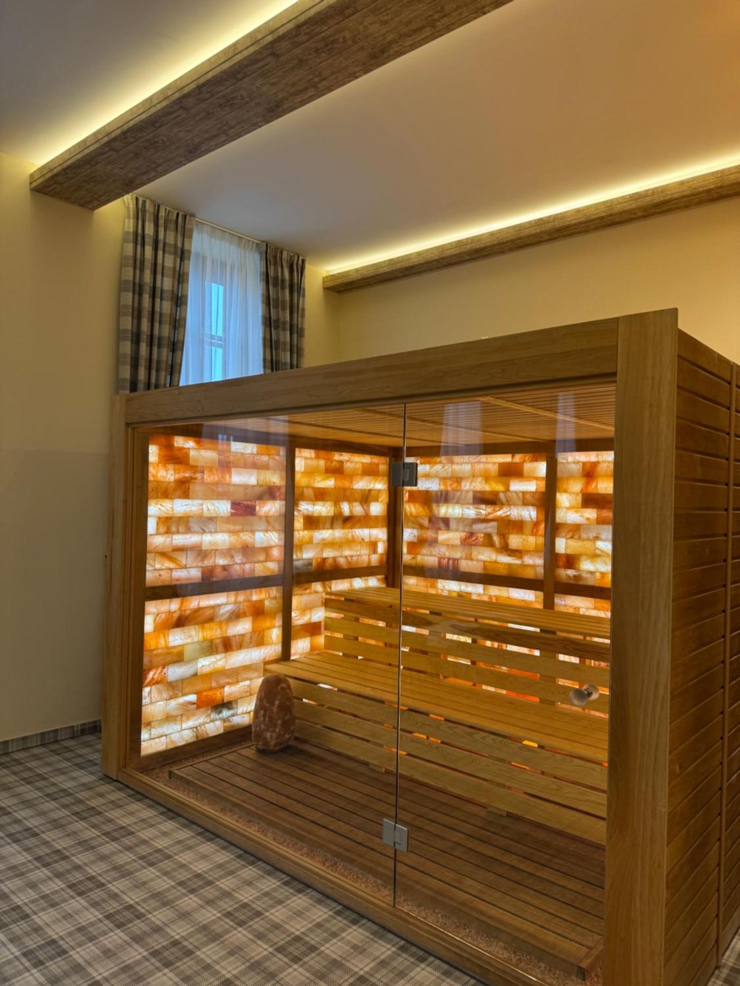 Pannonia 1893 Premium Hotell Sopron Exteriör bild