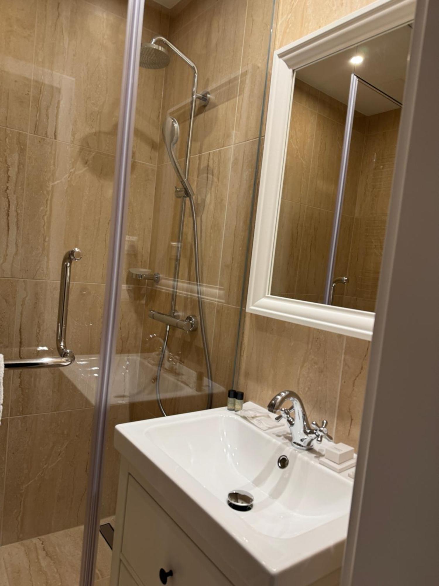 Pannonia 1893 Premium Hotell Sopron Exteriör bild
