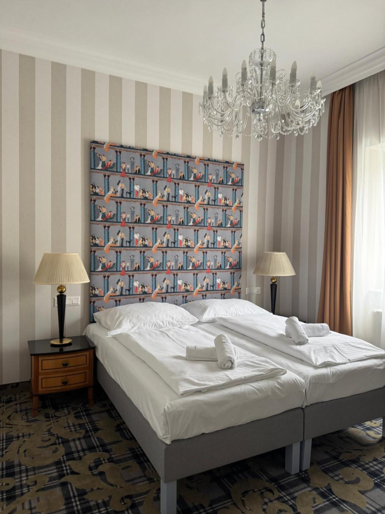 Pannonia 1893 Premium Hotell Sopron Exteriör bild